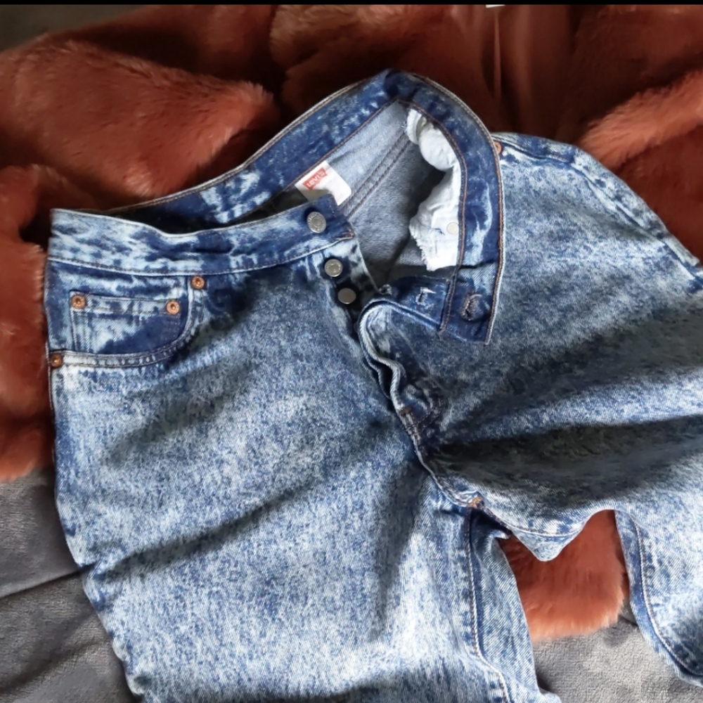 Acid Wash Levi's